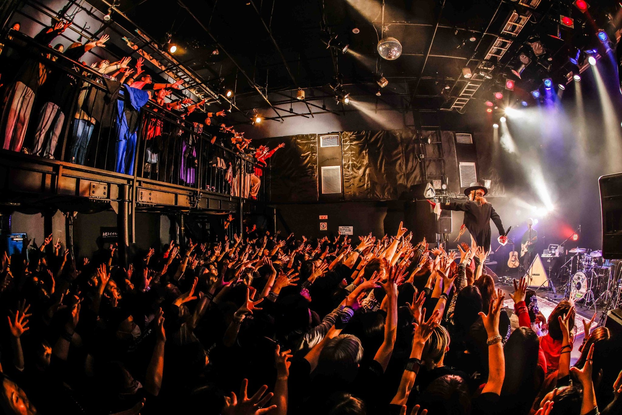 mardigras★マルディグラ★清春★トラックジャケット★ジャージ白黒S mardigrasマルディグラ清春トラックジャケットジャージ白黒S 清春